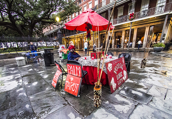 Reader on Jackson square